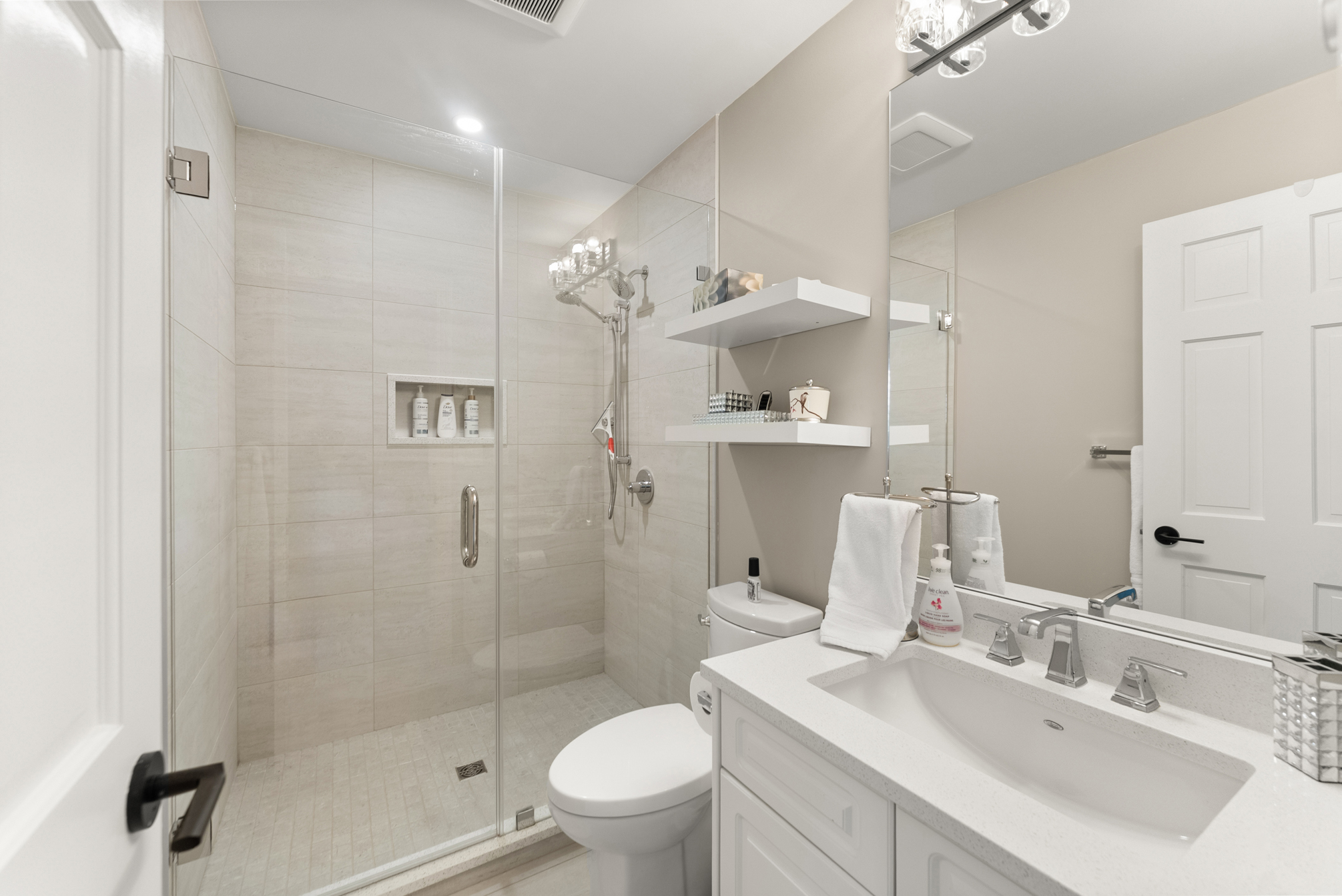 8440 Steveston Highway property photo 70